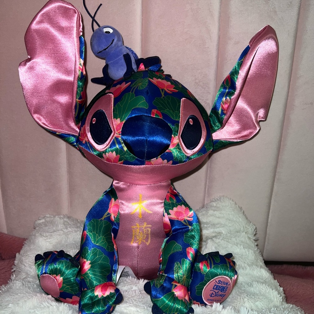 New Stitch Crashes Mulan!!